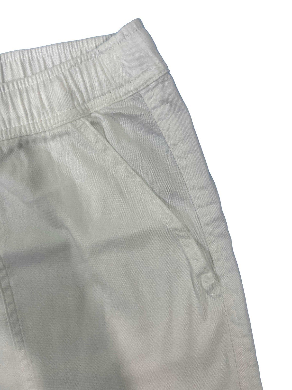 Buffalo Women's White Shorts Pull-On Drawstring Four-pocket Styling - Image 6